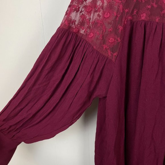 Andthewhy‎ Top Blouse Womens Small Maroon Red Lace Trim Balloon Sleeve Rayon - Picture 5 of 7